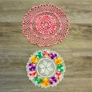 Vintage retro hand made beautiful knit crochet doilies. 9” and 12” across.